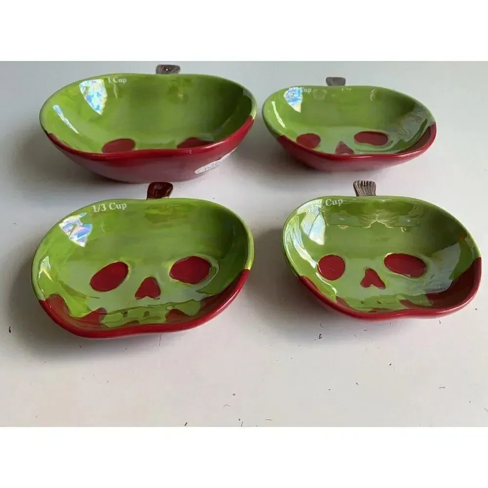 Set Of 4 Disney Halloween Villains Poisoned Apple Measuring Cups‎ Iridescent NEW